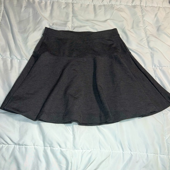 Old Navy Flared Skater Skirt | Size Small | Charcoal Gray | Like New - Picture 1 of 3